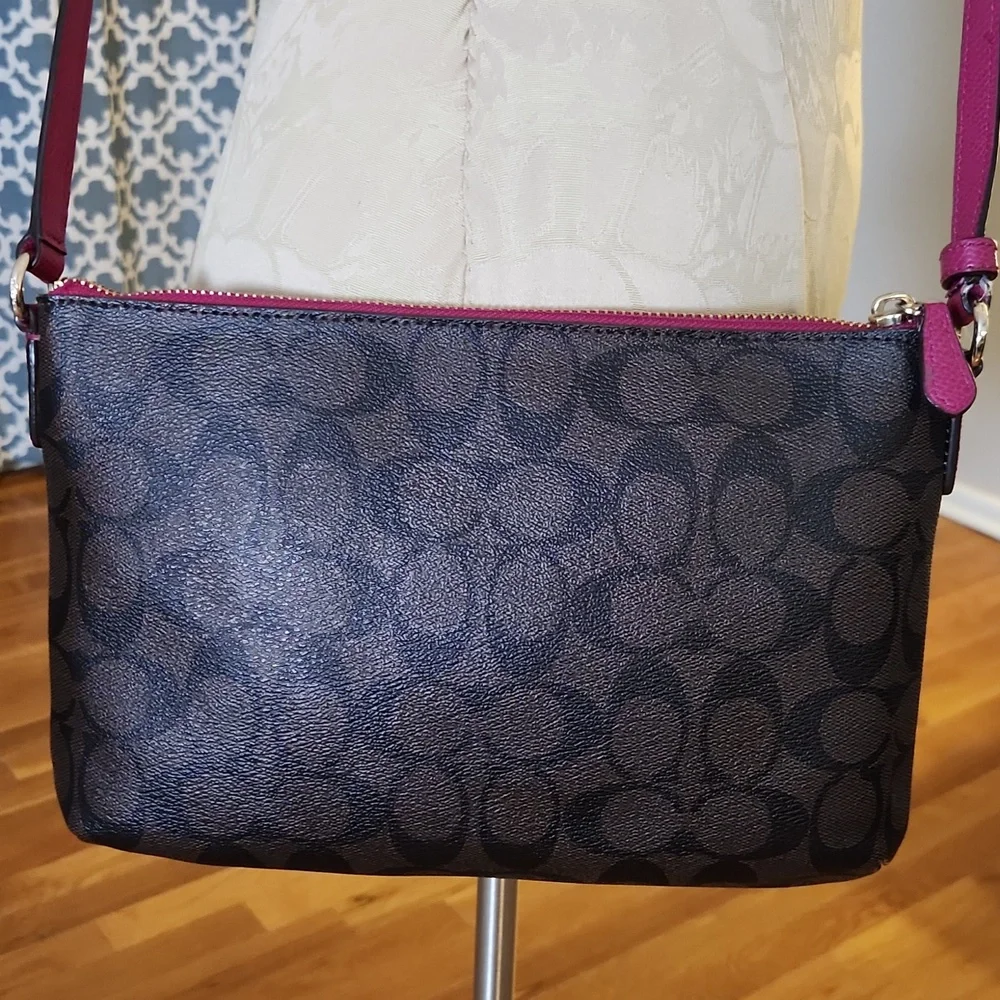 Coach East West pop crossbody